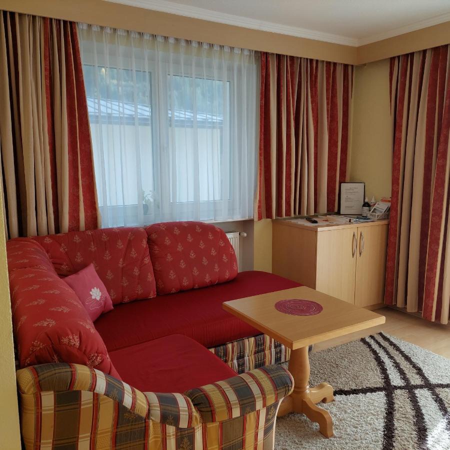 Haus Tanja Appartement Längenfeld Buitenkant foto
