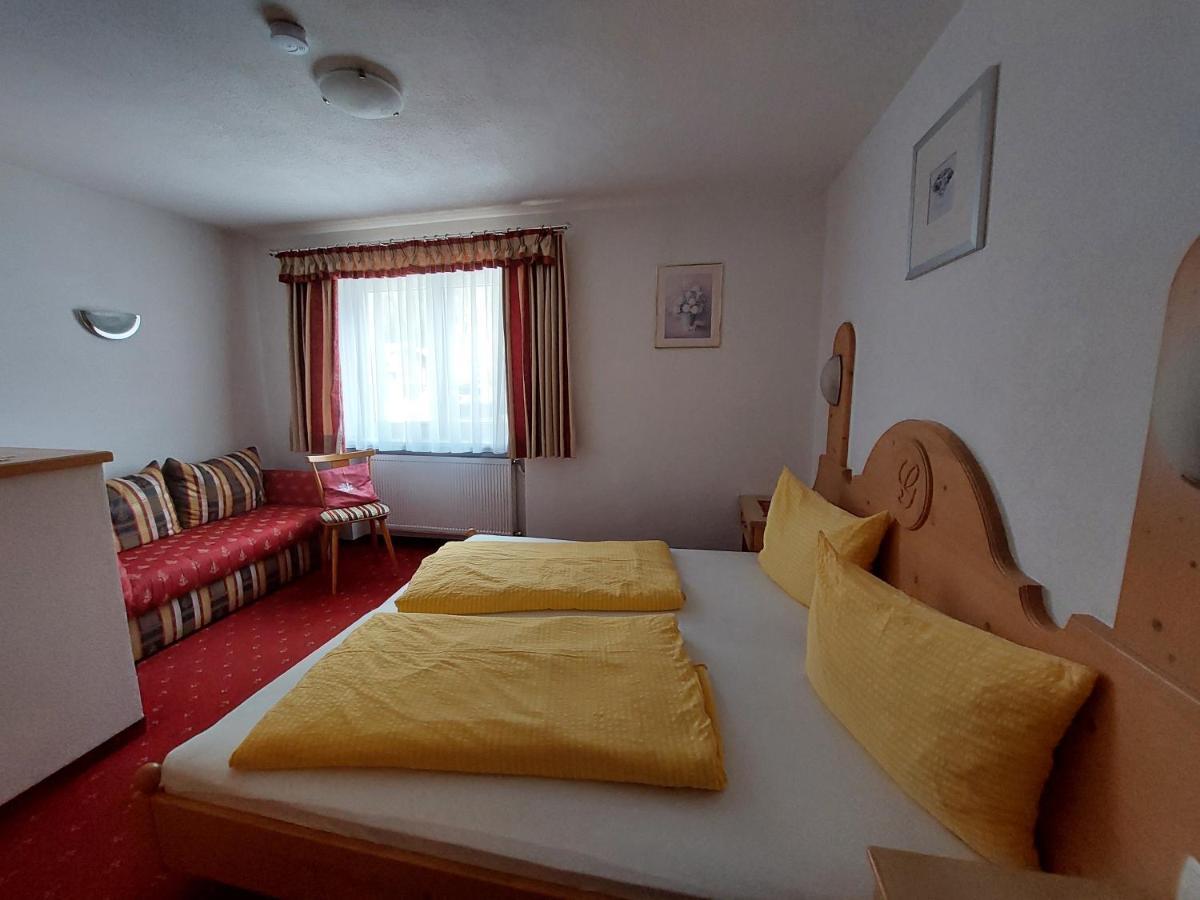 Haus Tanja Appartement Längenfeld Buitenkant foto