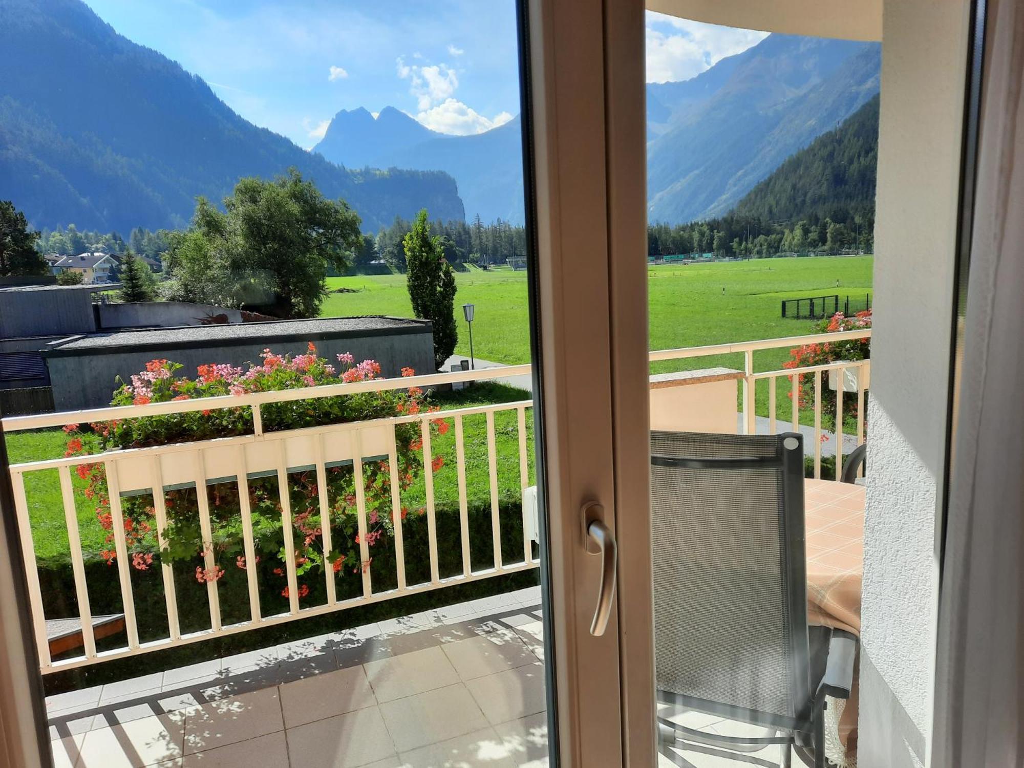 Haus Tanja Appartement Längenfeld Buitenkant foto