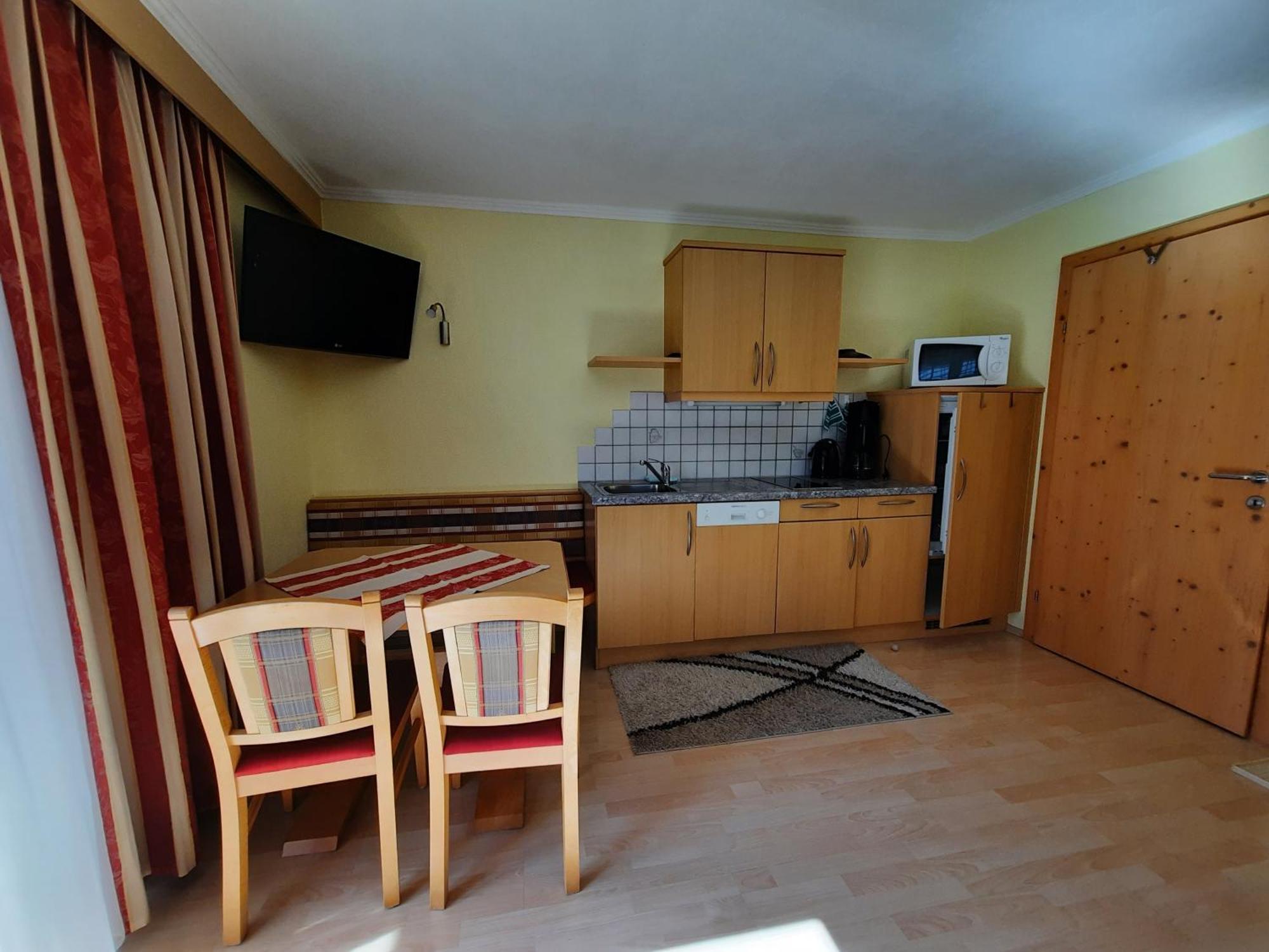 Haus Tanja Appartement Längenfeld Buitenkant foto