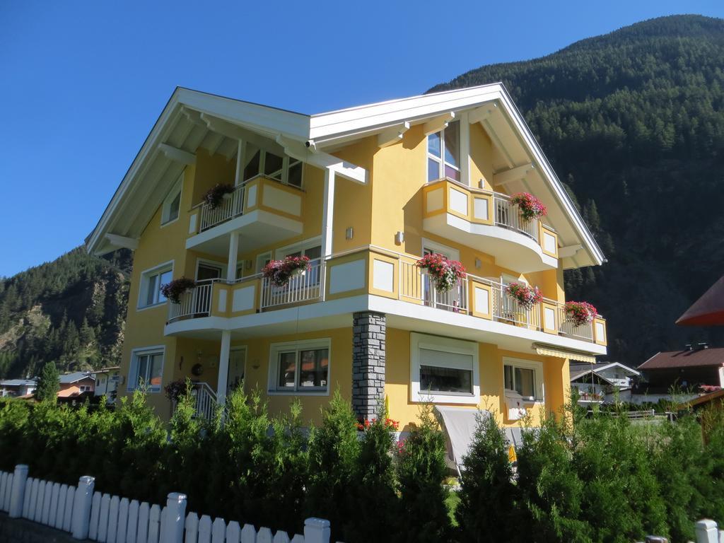 Haus Tanja Appartement Längenfeld Buitenkant foto